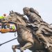 Bénin : La statue de Bio Guéra attire la curiosité à Cotonou