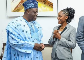 Bénin : Christiane Kpohouégbé et son bureau au cabinet de Louis Vlavonou