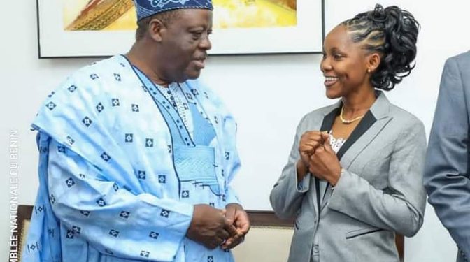 Bénin : Christiane Kpohouégbé et son bureau au cabinet de Louis Vlavonou