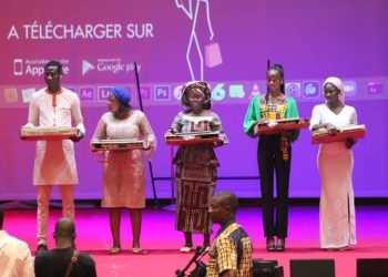 Bénin : HECM distribue motos, ordinateurs, imprimantes et accessoires à ses meilleurs apprenants