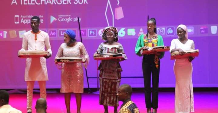 Bénin : HECM distribue motos, ordinateurs, imprimantes et accessoires à ses meilleurs apprenants