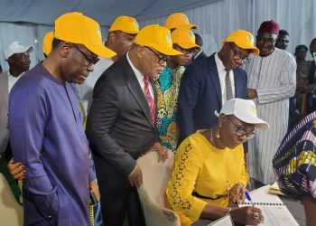 Bénin : Huit partis politiques déposent leurs dossiers pour les législatives de janvier 2023