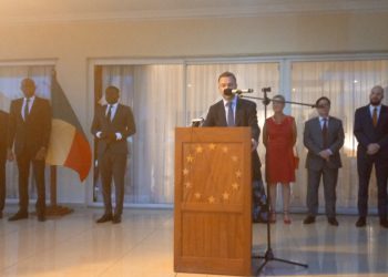 Bénin : l’Ambassadrice Sylvia Hartleif célèbre la “Journée de l’Europe” avec les amis de l’UE