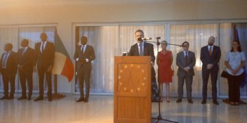 Bénin : l’Ambassadrice Sylvia Hartleif célèbre la “Journée de l’Europe” avec les amis de l’UE