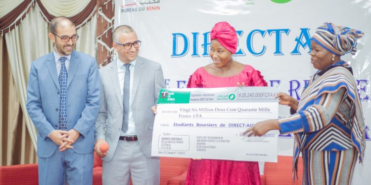 Bénin : Les efforts de Direct-Aid dans le secteur de l’éducation séduisent la Présidente Talata