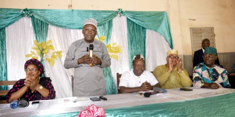 Bénin : Bio Tchané présente les réalisations du gouvernement aux populations de Savè