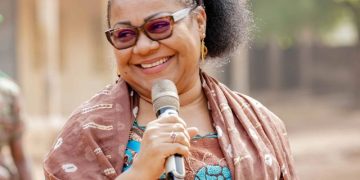 Bénin : Le gouvernement distribue 20 millions à 97 parents de triplés