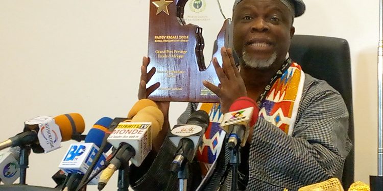 Bénin : Bertin Koovi présente le «Grand Prix prestige étoile d’Afrique»