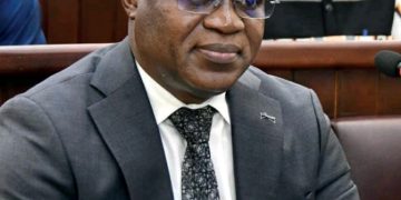 Bénin : Yves Kouaro perd 4,16 % du budget de l’enseignement secondaire