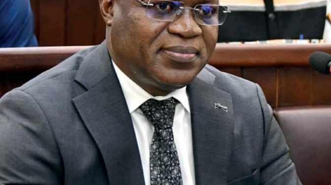 Bénin : Yves Kouaro perd 4,16 % du budget de l’enseignement secondaire
