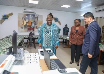 Bénin : La Chine offre du matériel informatique à l’Assemblée Nationale