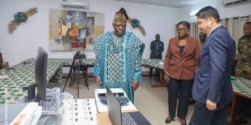 Bénin : La Chine offre du matériel informatique à l’Assemblée Nationale