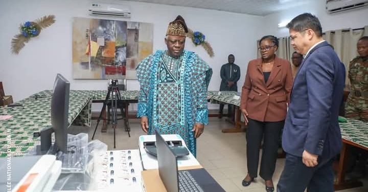 Bénin : La Chine offre du matériel informatique à l’Assemblée Nationale