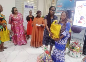 Bénin : L’AFPAC fait don de vivres aux enfants de leurs collègues décédés