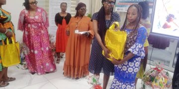 Bénin : L’AFPAC fait don de vivres aux enfants de leurs collègues décédés