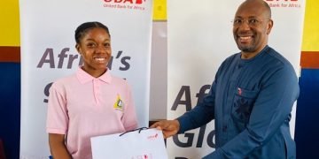 Bénin/JIF : UBA BENIN engage, exhorte et prime les filles de 3 établissements scolaires