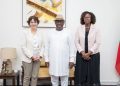 Bénin : l’Ambassadrice Tina Guthrie en audience chez Louis Vlavonou